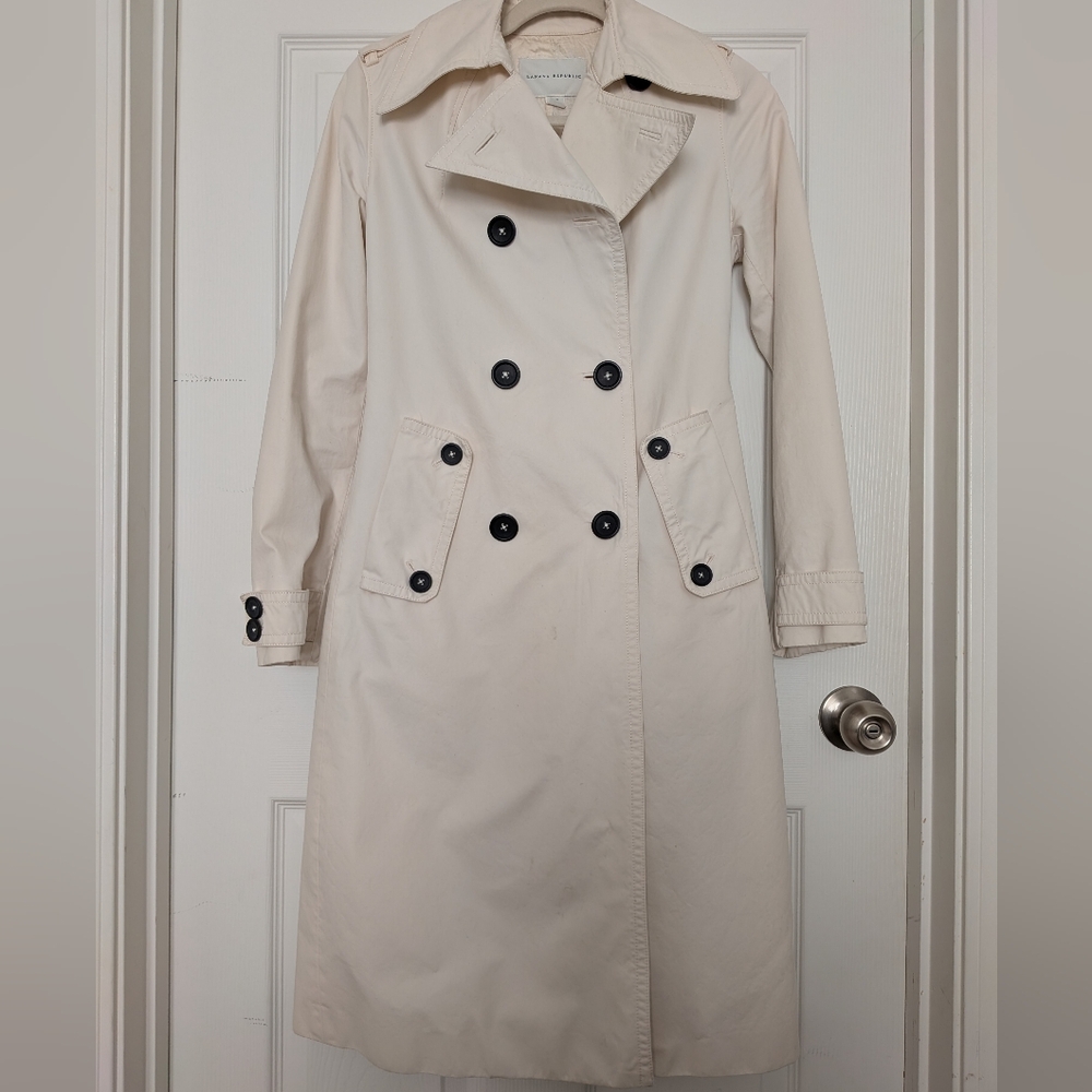 Banana Republic Classic Cream Trench Coat